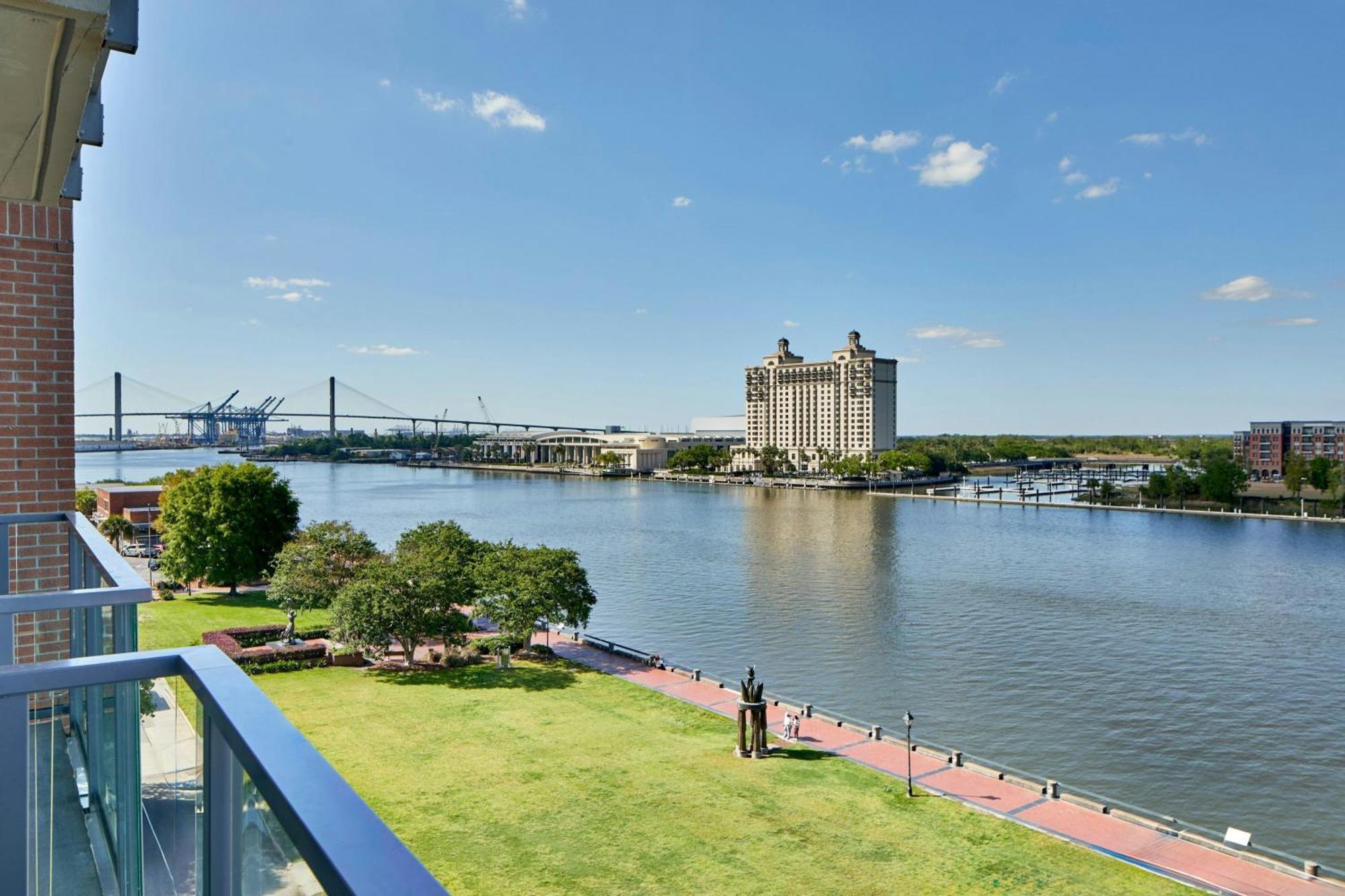 Ac Hotel Savannah Historic District Exterior photo
